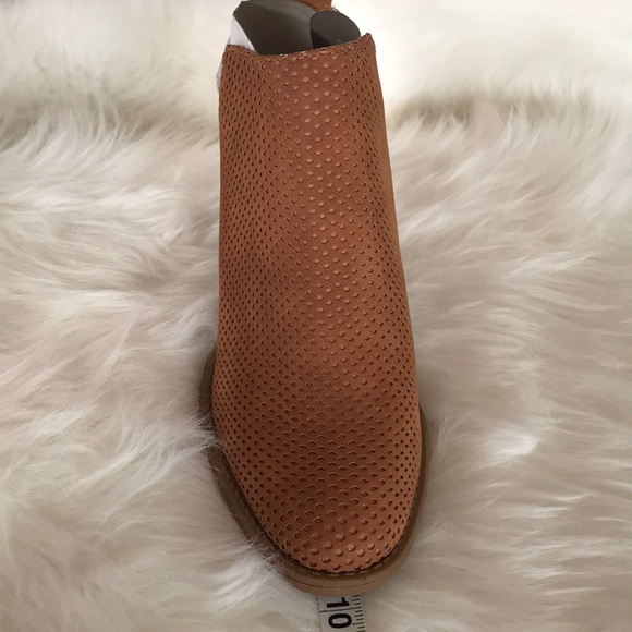 ✅ ⭐️FINAL PRICE DEDUCTION⭐️  Tan Bootie - Picture 8 of 8